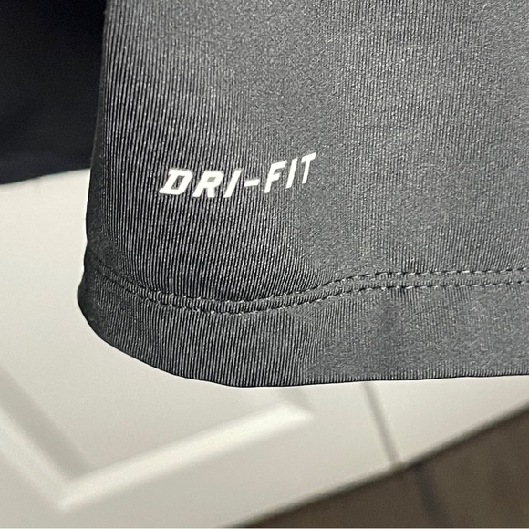 Nike Element Dri-Fit Quarter Zip Pullover Size XL Running Jacket Gray Neon Mens - Picture 3 of 8